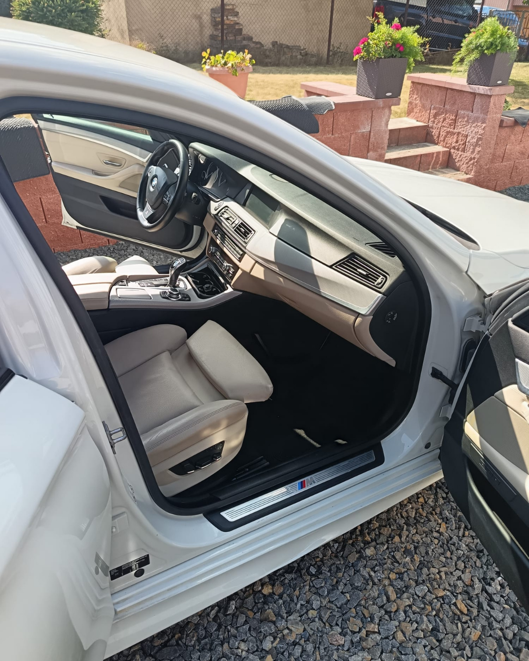 BMW 5 Series – detailing interiéru – program Gold Exclusive
