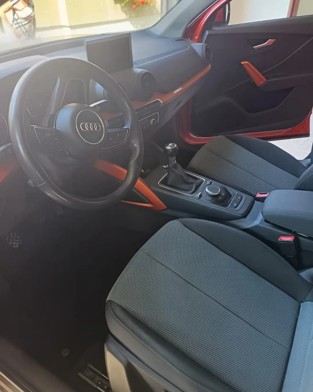 Detailně vyčištěný interiér vozu