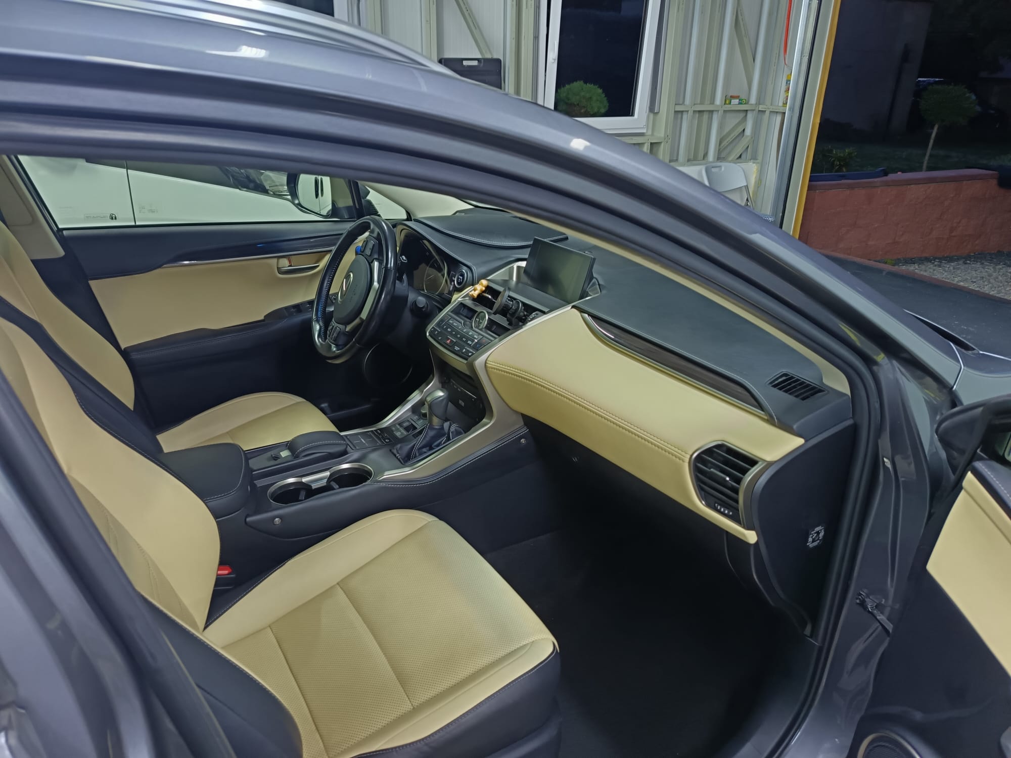 Lexus NX – program Gold Exclusive